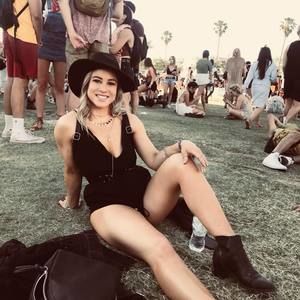 Meet your Posher, Melissa